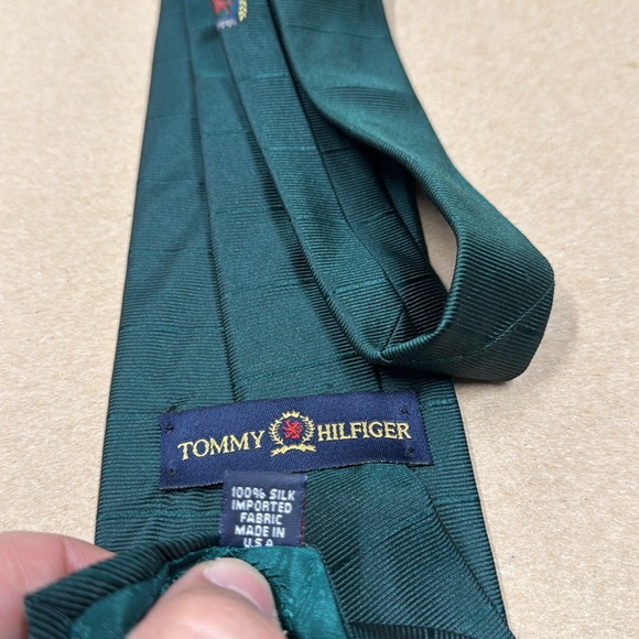 Vintage Tommy Hilfiger green striped tie - Picture 3 of 4